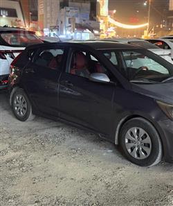 هیوندای ئەکسنت هاچباک